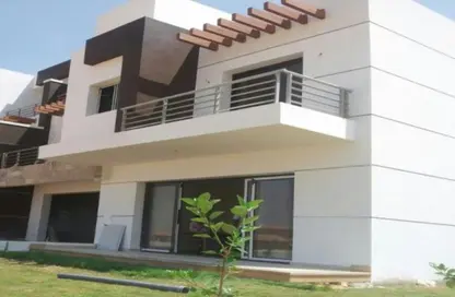 Twin House - 3 Bedrooms - 4 Bathrooms for rent in Hyde Park - New Cairo City - Cairo