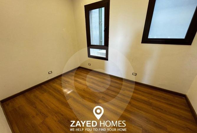 93525353 - Property Image 3