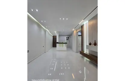 شقة - 2 غرف نوم - 2 حمامات للبيع في البوابة الثالثة القديمة - خفرع - حدائق الاهرام - الجيزة