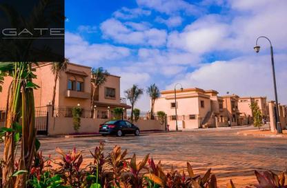 Villa - 6 Bedrooms - 7 Bathrooms for sale in Rayhana Compound - Al Wahat Road - 6 October City - Giza