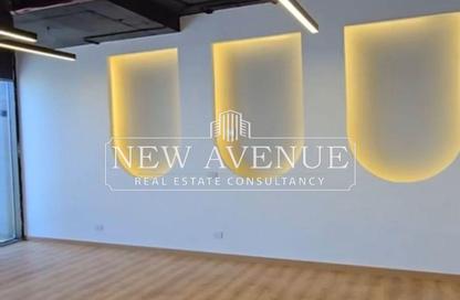 Office Space - 2 Bedrooms - 1 Bathroom for rent in Hyde Park Business District Mall - South Teseen St. - The 5th Settlement - New Cairo City - Cairo