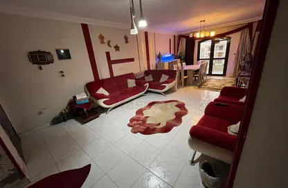 شقة - 3 غرف نوم - 2 حمامات للبيع في شارع زيزينيا - المستثمرين الجنوبية - مدينة القاهرة الجديدة - القاهرة