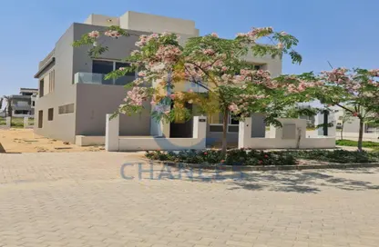 Villa - 7 Bedrooms - 5 Bathrooms for sale in Mountain View Hyde Park - 5th Settlement Compounds - The 5th Settlement - New Cairo City - Cairo