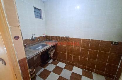 Apartment - 2 Bedrooms - 1 Bathroom for sale in Al Mosheer Ahmed Ismail St. - Sidi Gaber - Hay Sharq - Alexandria