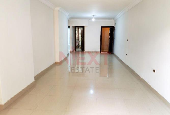 8526810 - Property Image 3