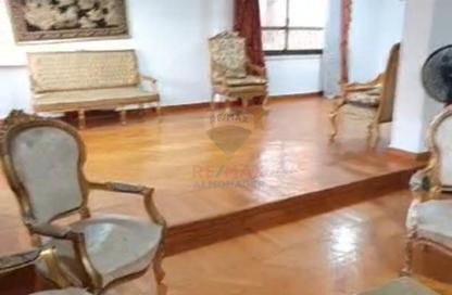 شقة - 5 غرف نوم - 5 حمامات للبيع في شارع سوريا - المهندسين - الجيزة