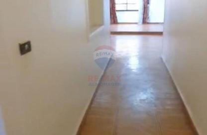 شقة - 5 غرف نوم - 5 حمامات للبيع في شارع سوريا - المهندسين - الجيزة