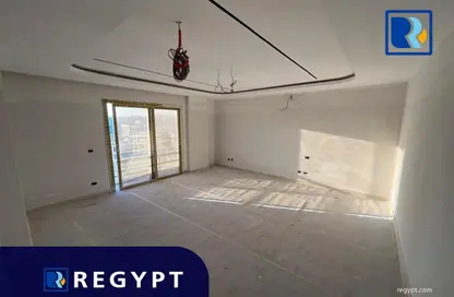 Office Space - 3 Bedrooms - 2 Bathrooms for rent in Zahraa Al Maadi St. - Degla - Hay El Maadi - Cairo