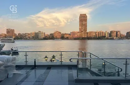 Restaurant - Studio - 3 Bathrooms for sale in Zamalek - Cairo