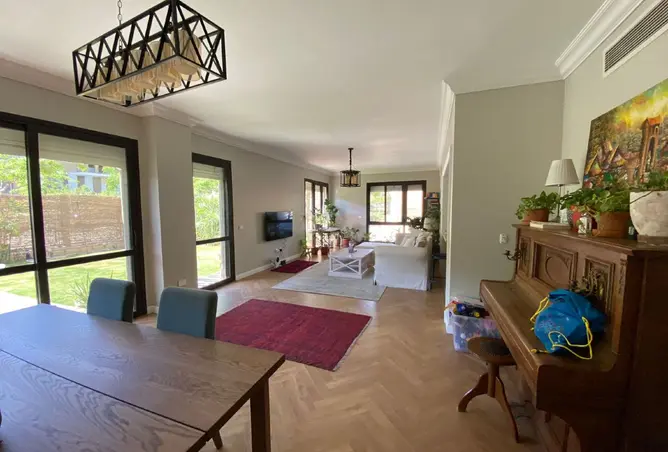 112981611 - Property Image 2