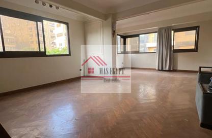 شقة - 3 غرف نوم - 2 حمامات للبيع في المهندسين - الجيزة