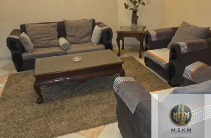 Apartment - 2 Bedrooms - 1 Bathroom for rent in El Narges Buildings - Al Narges - New Cairo City - Cairo