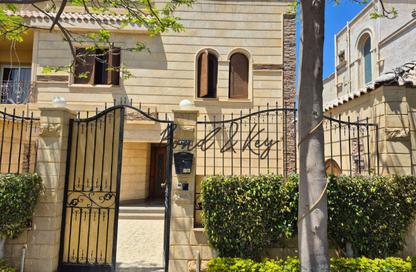 Villa - 6 Bedrooms - 4 Bathrooms for sale in Al Shorouk 2000 - El Shorouk Compounds - Shorouk City - Cairo