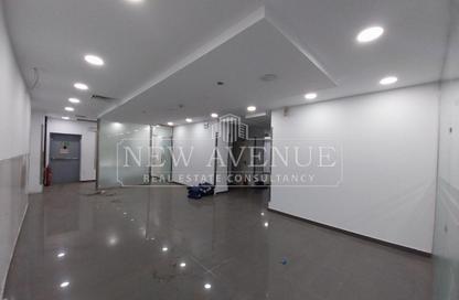 طابق كامل - استوديو - 5 حمامات للايجار في شارع شهداء المهندسين - المهندسين - الجيزة