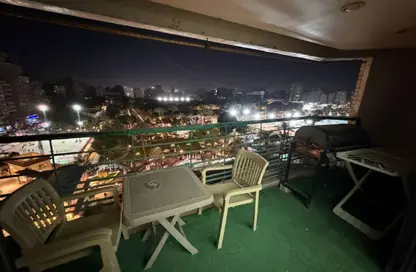 شقة - 3 غرف نوم - 2 حمامات للبيع في شارع محي الدين أبو العز - الدقي - الجيزة