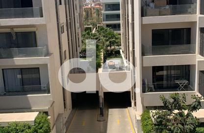 Apartment - 2 Bedrooms - 2 Bathrooms for sale in Lake View Residence - 5th Settlement Compounds - The 5th Settlement - New Cairo City - Cairo