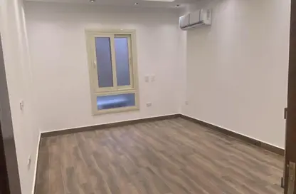 Apartment - 4 Bedrooms - 2 Bathrooms for rent in Durrat Al Qahira - North Investors Area - New Cairo City - Cairo