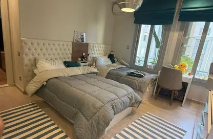 شقة - 2 غرف نوم - 2 حمامات للبيع في فيلدج جيت - المستثمرين الجنوبية - مدينة القاهرة الجديدة - القاهرة