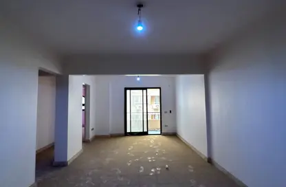 Apartment - 2 Bedrooms - 1 Bathroom for sale in Tabarak - Zahraa El Maadi - Hay El Maadi - Cairo