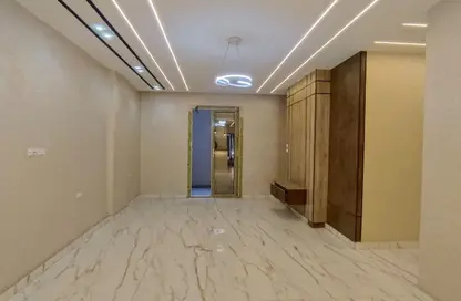 Apartment - 3 Bedrooms - 2 Bathrooms for sale in Gate 3 - Menkaure - Hadayek El Ahram - Giza