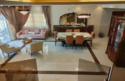 Villa - 5 Bedrooms - 4 Bathrooms for sale in B1 - Madinaty - Cairo
