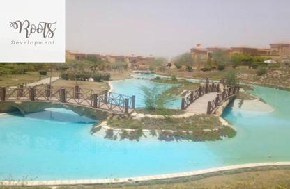 فيلا - 4 غرف نوم - 4 حمامات للبيع في رويال ميدوز - كمبوندات الشيخ زايد - الشيخ زايد - الجيزة