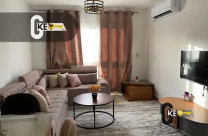 شقة - 3 غرف نوم - 2 حمامات للايجار في B12 - مدينتي - القاهرة