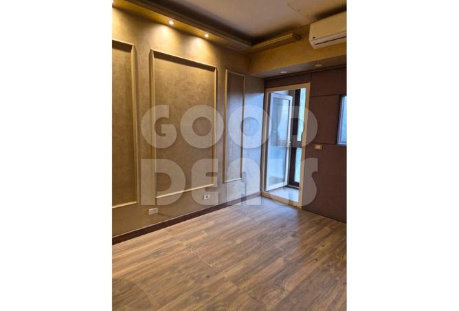 69823658 - Property Image 3