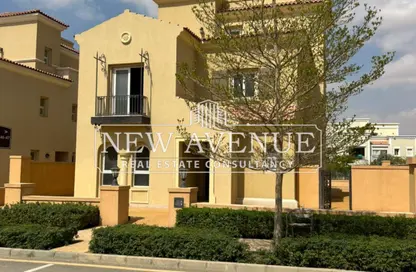 Villa - 3 Bedrooms - 5 Bathrooms for sale in Mivida - 5th Settlement Compounds - The 5th Settlement - New Cairo City - Cairo