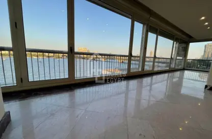 Apartment - 3 Bedrooms - 3 Bathrooms for rent in Nile St. - Dokki - Giza