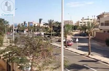 شقة - 3 غرف نوم - 3 حمامات للبيع في طريق الشباب - المجاورة الرابعة - الحي الثاني شرق - مدينة الشروق - القاهرة