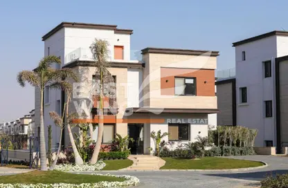 Villa - 5 Bedrooms - 4 Bathrooms for sale in Azzar - 5th Settlement Compounds - The 5th Settlement - New Cairo City - Cairo