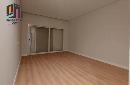 تاون هاوس - 5 غرف نوم - 5 حمامات للايجار في نيو جيزة - طريق مصر اسكندرية الصحراوي - مدينة 6 أكتوبر - الجيزة