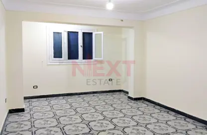 Apartment - 2 Bedrooms - 1 Bathroom for rent in Nour Al Hoda St. - Laurent - Hay Sharq - Alexandria