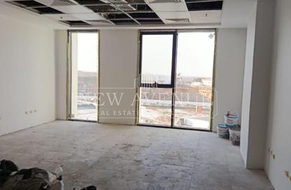 Office Space - Studio - 1 Bathroom for rent in Hyde Park Business District Mall - South Teseen St. - The 5th Settlement - New Cairo City - Cairo