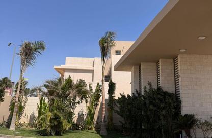Villa - 4 Bedrooms - 5 Bathrooms for sale in Palm Hills October - Cairo Alexandria Desert Road - 6 October City - Giza