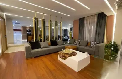 Apartment - 3 Bedrooms - 3 Bathrooms for sale in Hyde Park - New Cairo City - Cairo