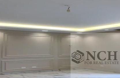 Apartment - 3 Bedrooms - 3 Bathrooms for rent in Garden Residence - Hyde Park - New Cairo City - Cairo