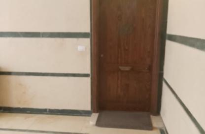 شقة - 3 غرف نوم - 2 حمامات للبيع في المجاورة الخامسة - الحي الثالث شرق - مدينة الشروق - القاهرة