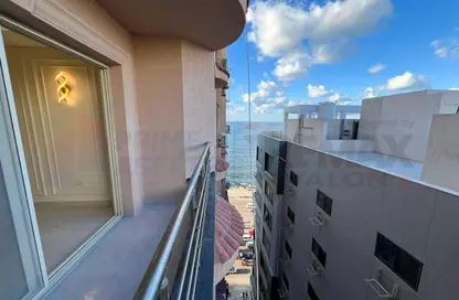 Apartment - 4 Bedrooms - 2 Bathrooms for rent in Camp Chezar - Hay Wasat - Alexandria