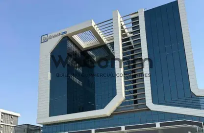 مساحات مكتبية - استوديو - 2 حمامات للايجار في بيزنس بلاس - شارع التسعين الشمالي - التجمع الخامس - مدينة القاهرة الجديدة - القاهرة