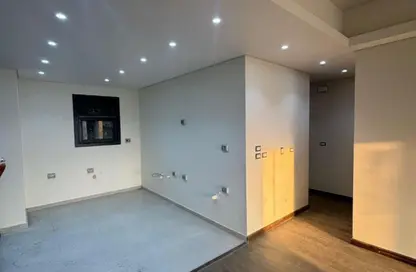 Apartment - 4 Bedrooms - 4 Bathrooms for sale in AlKarma Kay - Sheikh Zayed Compounds - Sheikh Zayed City - Giza
