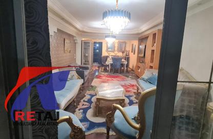 Apartment - 3 Bedrooms - 2 Bathrooms for sale in Al Tayaran St. - Manteqet Al Cinema - Nasr City - Cairo
