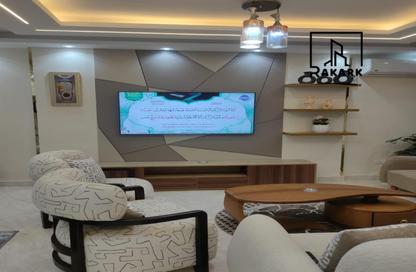 Apartment - 2 Bedrooms - 2 Bathrooms for rent in Salah Salem St. - Roxy - Heliopolis - Masr El Gedida - Cairo