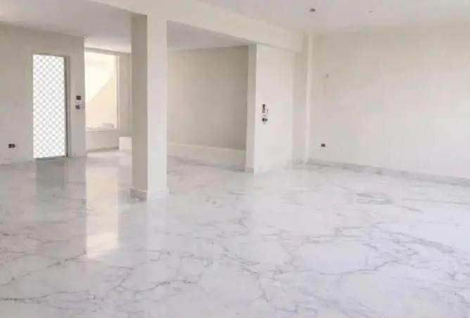 97727273 - Property Image 2