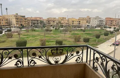 Apartment - 3 Bedrooms - 2 Bathrooms for rent in Area G - Ganoob El Acadimia - New Cairo City - Cairo