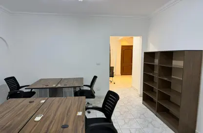 Co-Working Space - 2 Bedrooms - 1 Bathroom for rent in Al Horreya Square - Maadi - Hay El Maadi - Cairo