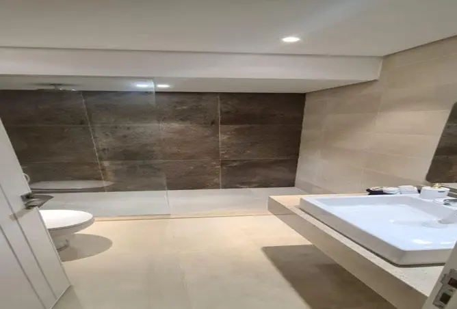 106862105 - Property Image 3