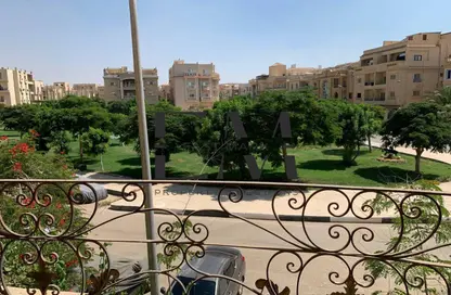 شقة - 3 غرف نوم - 2 حمامات للايجار في محور العروبة - المنطقة أ - حى جنوب الاكايمية - مدينة القاهرة الجديدة - القاهرة