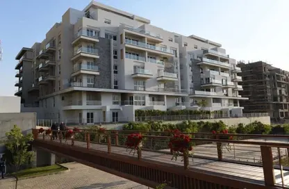 Apartment - 2 Bedrooms - 2 Bathrooms for sale in Mountain View Chill Out Park - Northern Expansions - 6 October City - Giza